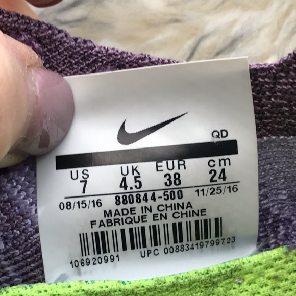 Running shoe Nike Women US 7 FREE RN FLYKNIT 2017 - Picture 8 of 8